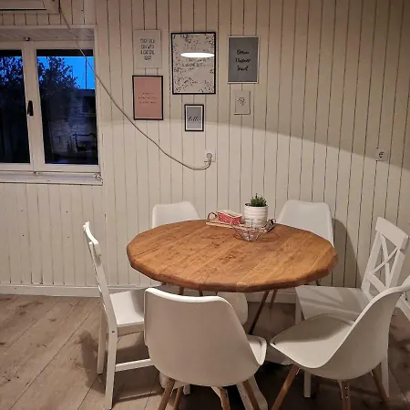 Franceska Apartment *